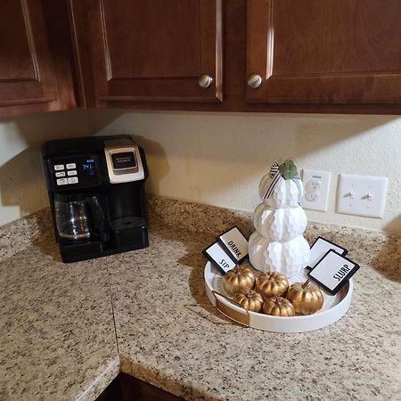 Spacious Villa Close To The Beach, 10 Sleeps Galveston Exterior photo